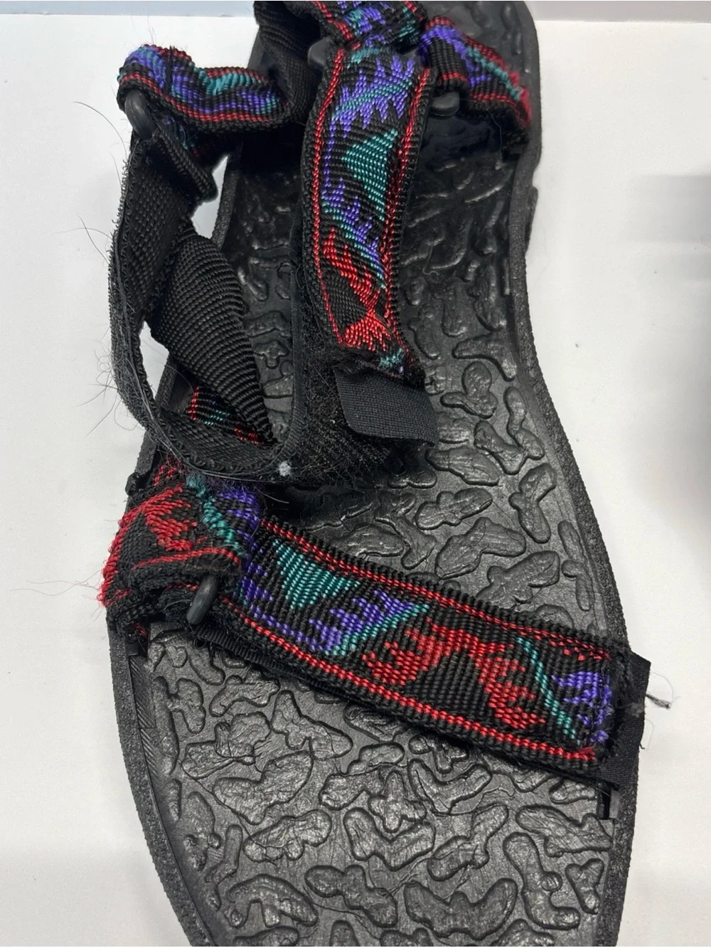 Men's Black shoremates Sandal with Multicolor Patterned Straps size 9